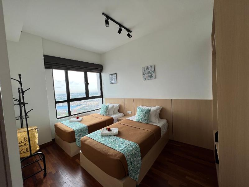 D'Gunduls Homestay Family Suite 2R 2B by DGH I-CITY - image 12