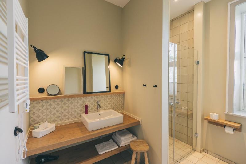 Double Room with Terrace and water view image 3