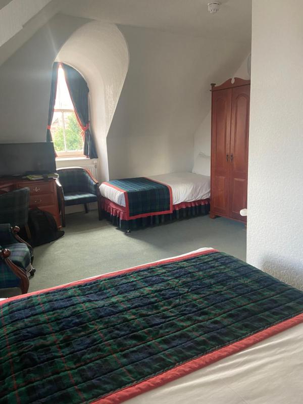 Family Room image 1