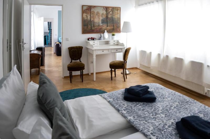 One-Bedroom Apartment image 1