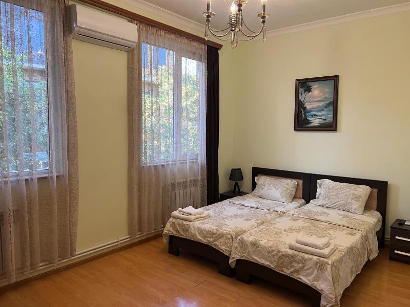 Budget Double or Twin Room image 4