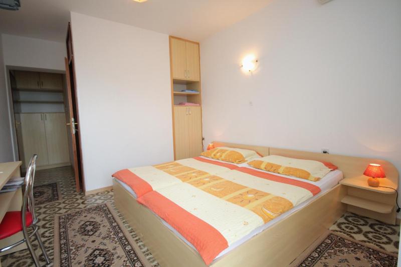Apartment Selce 2379b - image 21
