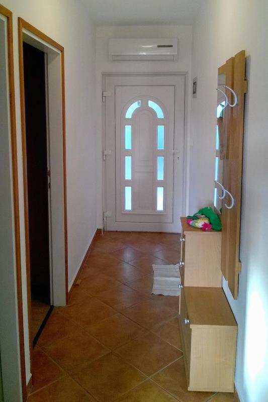 One-Bedroom Apartment with Terrace and Sea View image 2