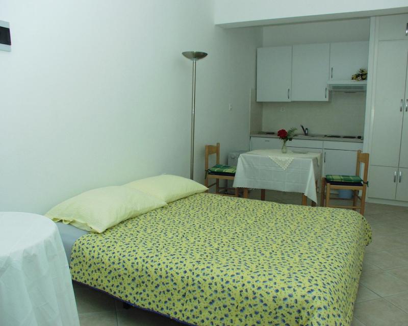 Studio with Terrace and Sea View image 3