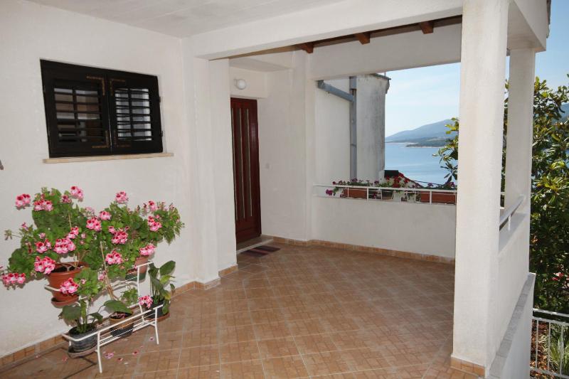 Two-Bedroom Apartment with Terrace and Sea View image 4