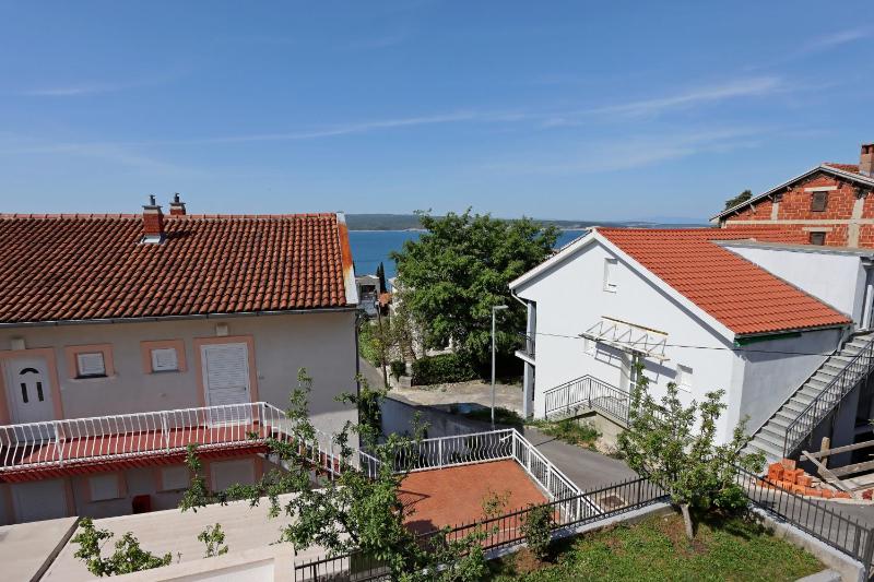 Twin Room with Balcony and Sea View image 3