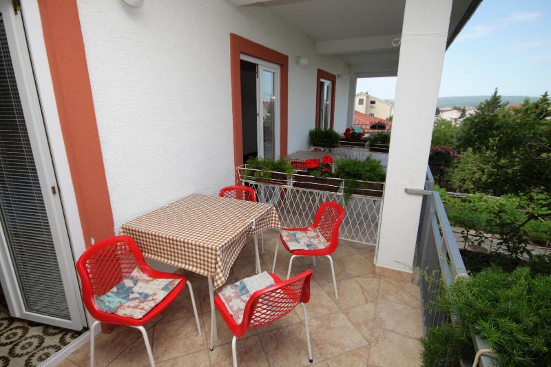 Triple Room with Terrace image 4