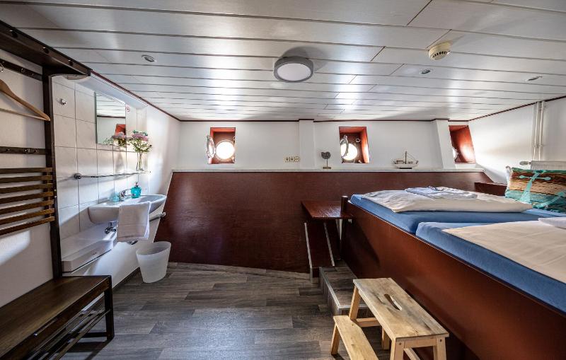 Cabin on Boat (2 Adults) image 4