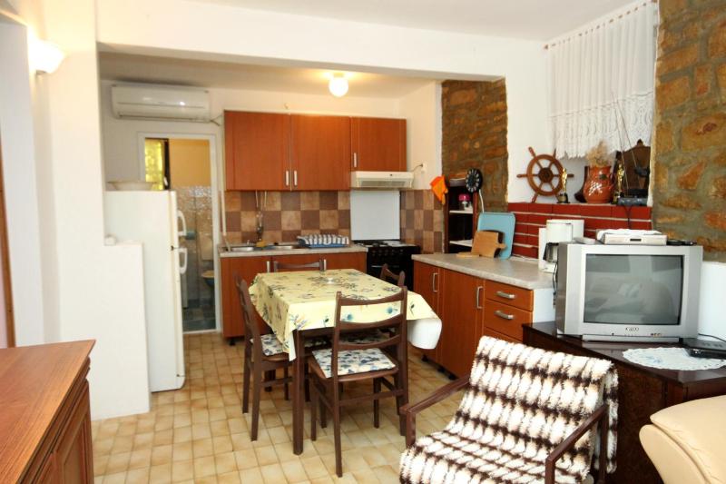 One-Bedroom Apartment with Terrace image 4