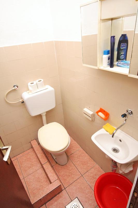 Double Room image 4