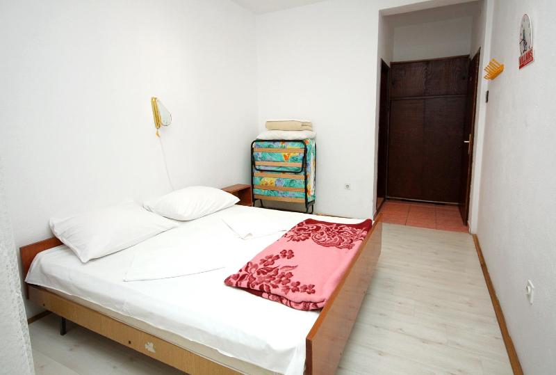 Double Room image 3