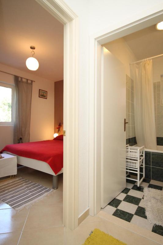 One-Bedroom Apartment with Balcony and Sea View image 2