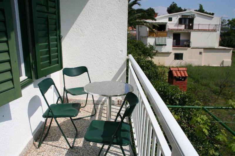 Triple Room with Terrace image 4