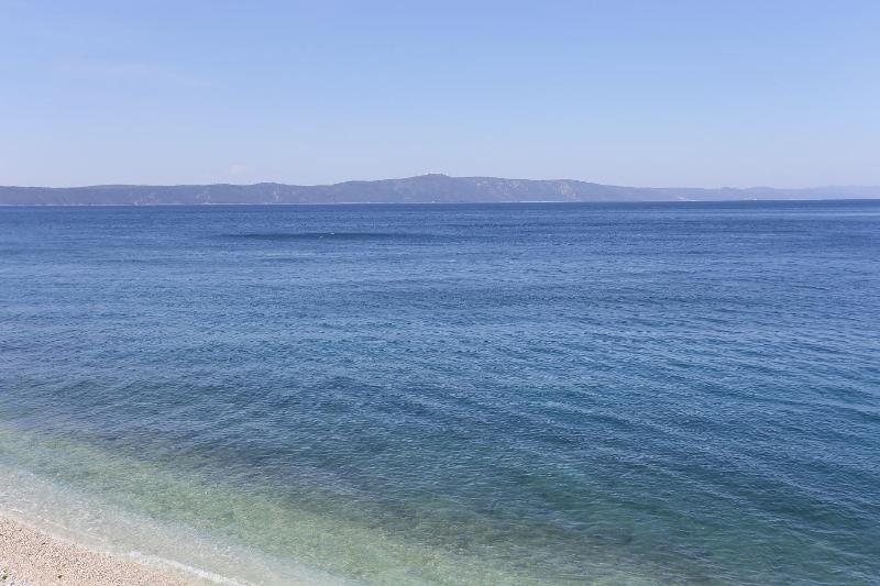 Three-Bedroom Apartment with Terrace and Sea View image 3