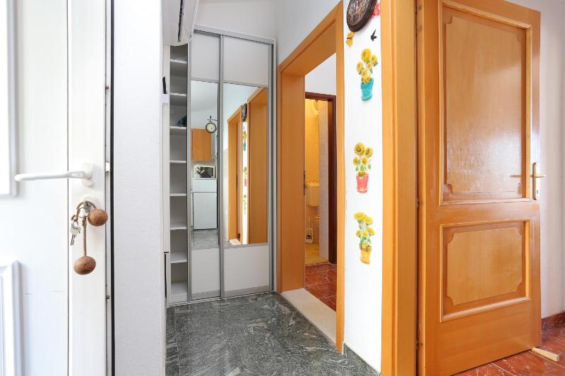 Two-Bedroom Apartment with Balcony and Sea View image 2