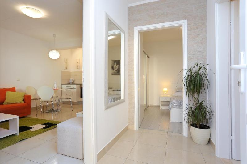 One-Bedroom Apartment with Terrace and Sea View image 2