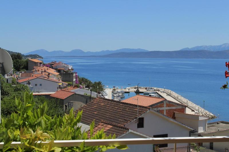 Two-Bedroom Apartment with Terrace and Sea View image 3