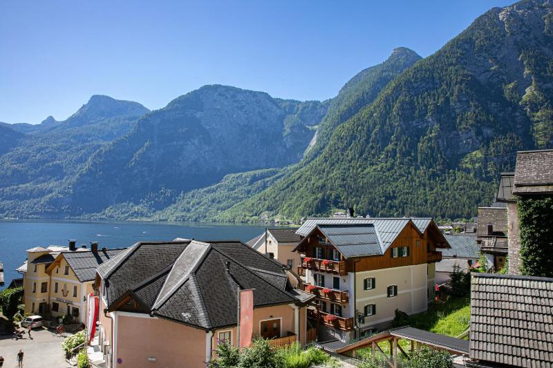 Holiday Home with Lake View image 3