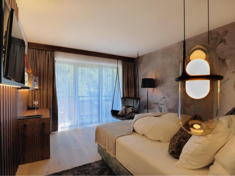 Deluxe Double Room image 1