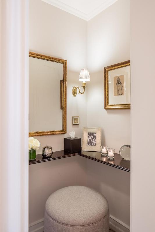 Junior Suite with Garden View image 3