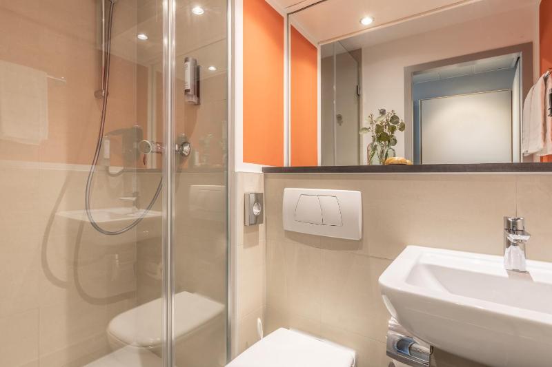Superior Double Room image 4