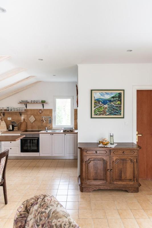 Three-Bedroom Apartment with Terrace and Sea View image 2