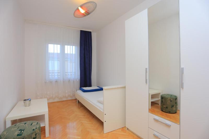 Apartments with parking space Podstrana Split - 10249 - image 15