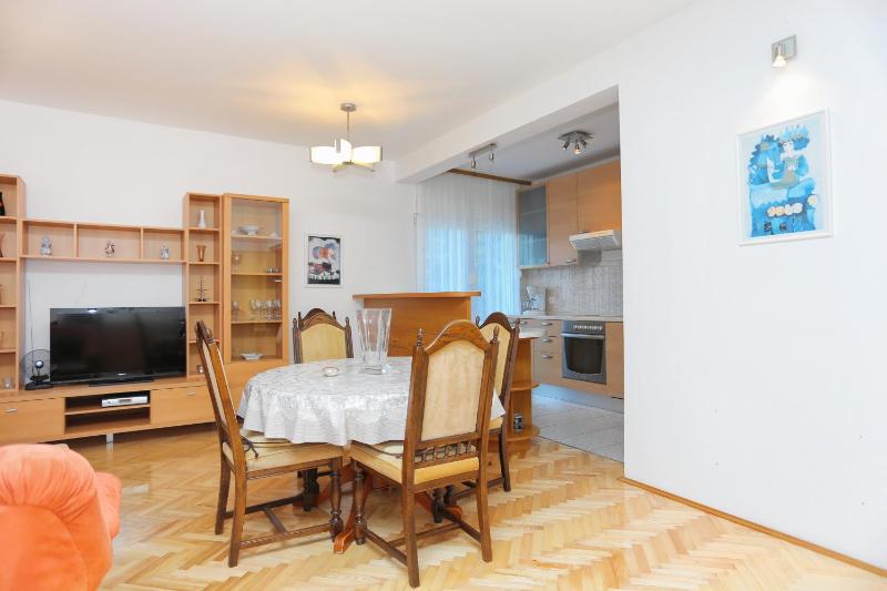 Apartments with parking space Podstrana Split - 10249 - image 27