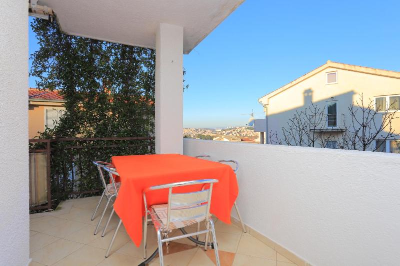 Apartments with parking space Podstrana Split - 10249 - image 4