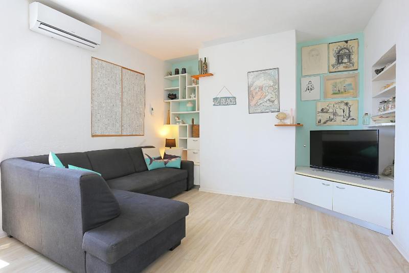 Apartments by the sea Sumpetar Omis - 13324 - image 6
