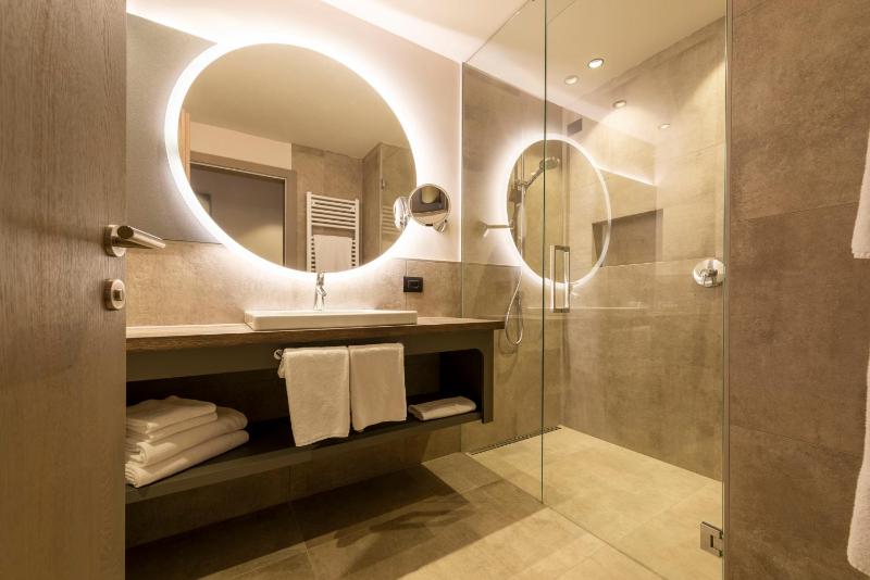 Comfort Double or Twin Room image 3