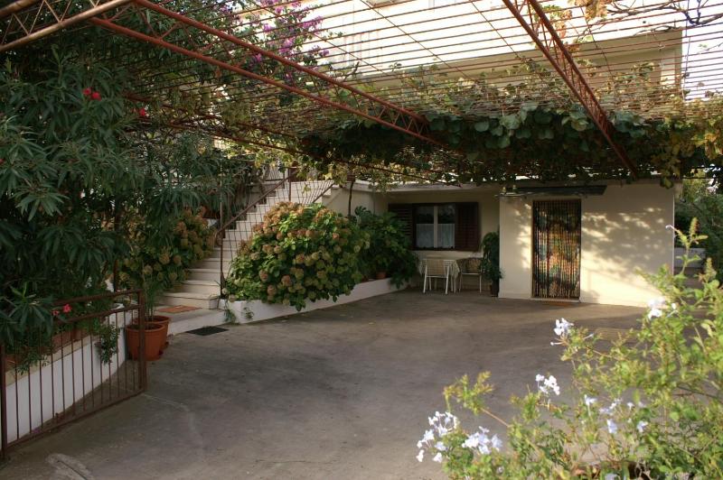 Apartments with parking space Supetar Brac - 2845 - image 24
