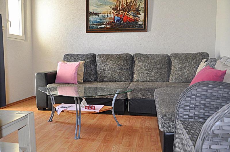 Apartments with parking space Supetar Brac - 2845 - image 2