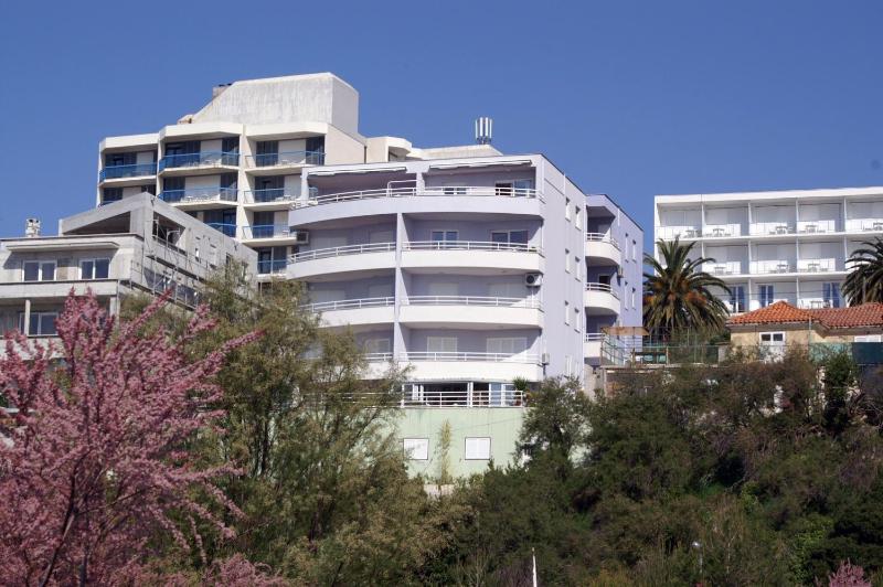 Apartments by the sea Split - 2983 - image 3