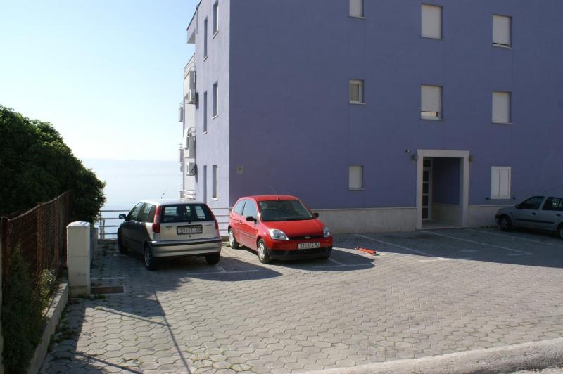 Apartments by the sea Split - 2983 - image 6