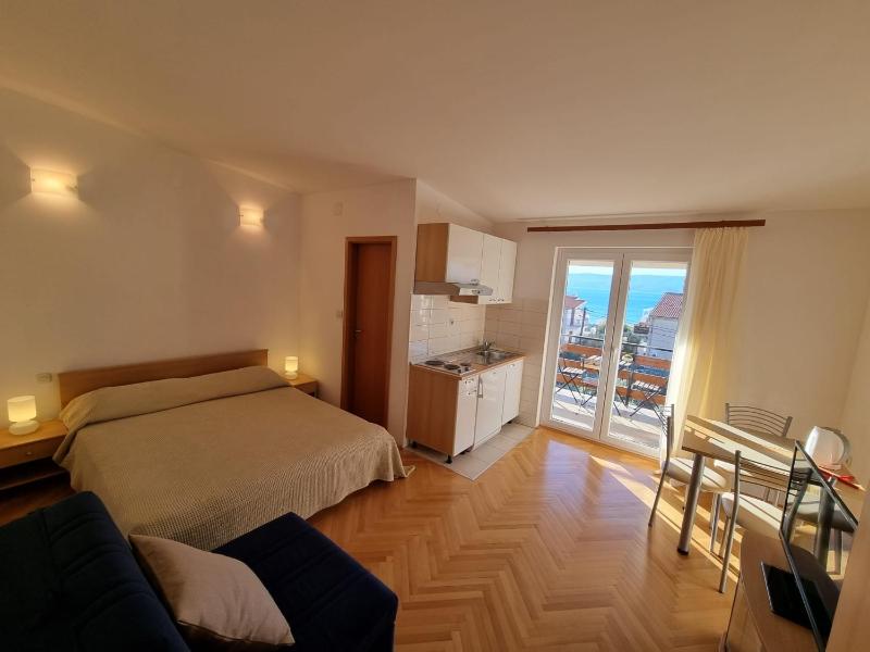 Studio with Sea View image 1