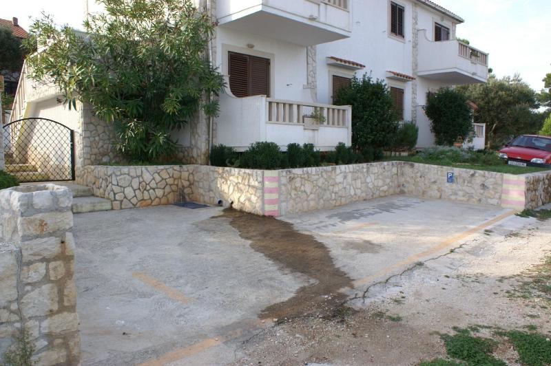 Apartments with swimming pool Splitska Brac - 2889 - image 27