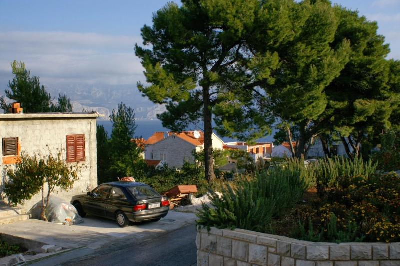 One-Bedroom Apartment with Terrace and Sea View image 2