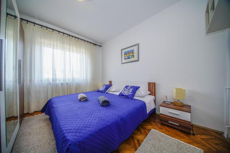 Apartments with parking space Splitska Brac - 2857 - image 8