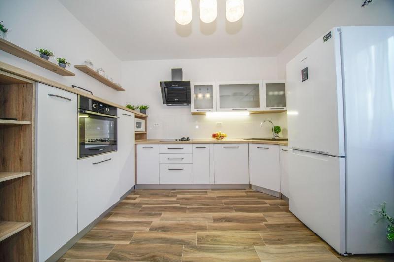 Apartments with parking space Splitska Brac - 2857 - image 7