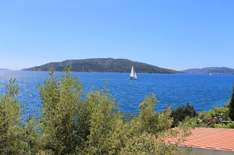 Two-Bedroom Apartment with Terrace and Sea View image 4