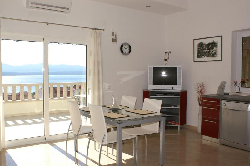 Apartments with parking space Bol Brac - 2900 - image 30