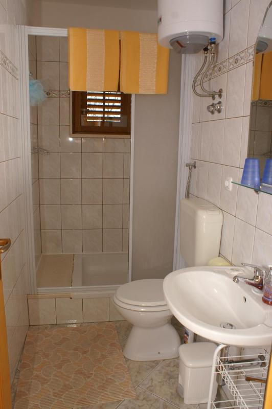 Apartments with parking space Bol Brac - 2900 - image 40