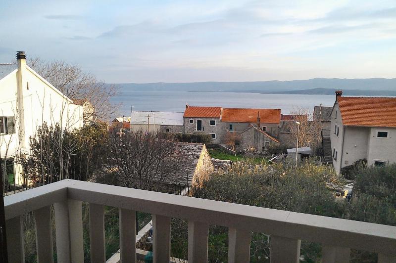 Apartments with parking space Bol Brac - 2900 - image 10