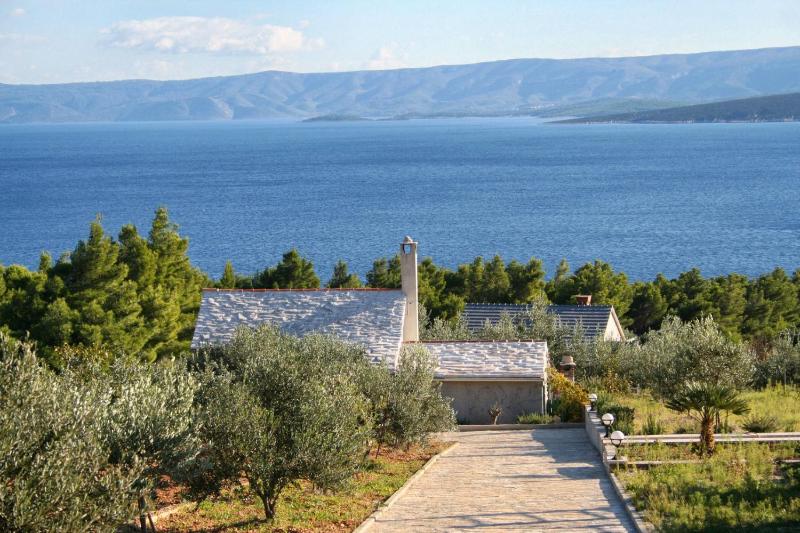 Holiday house with a parking space Bol - Brac - 2894 - image 1