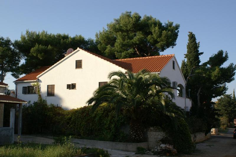 Apartments by the sea Mirca Brac - 2902 - image 23