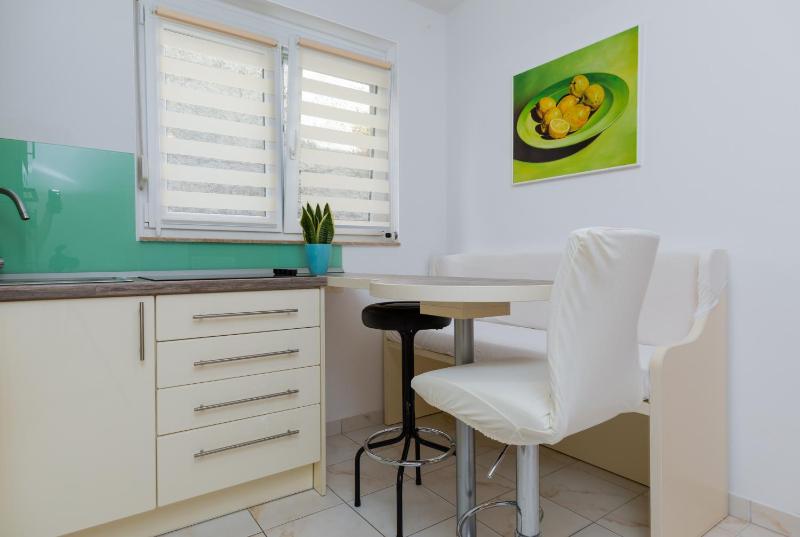 Apartments by the sea Duce Omis - 2992 - image 18