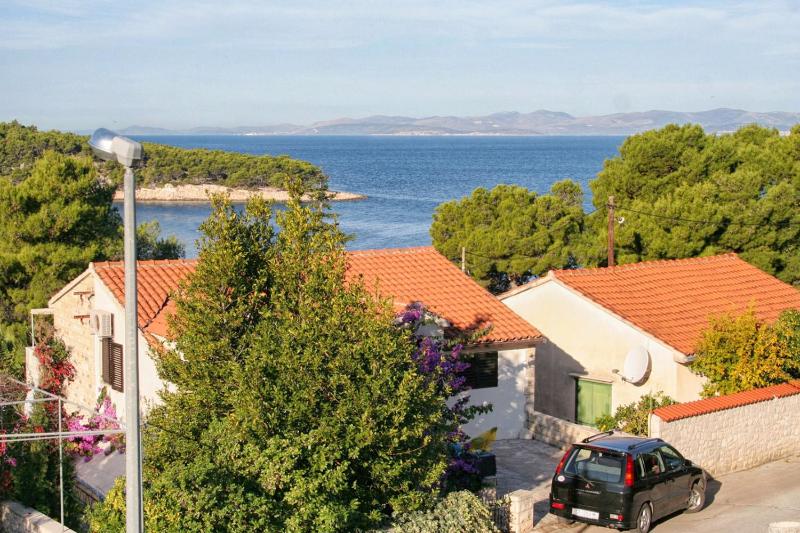 Apartments by the sea Splitska Brac - 2923 - image 14