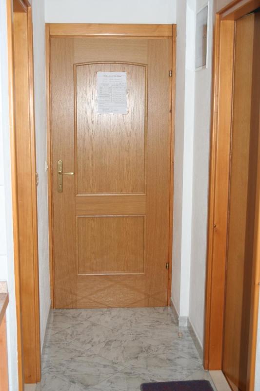 One-Bedroom Apartment with Terrace and Sea View image 2