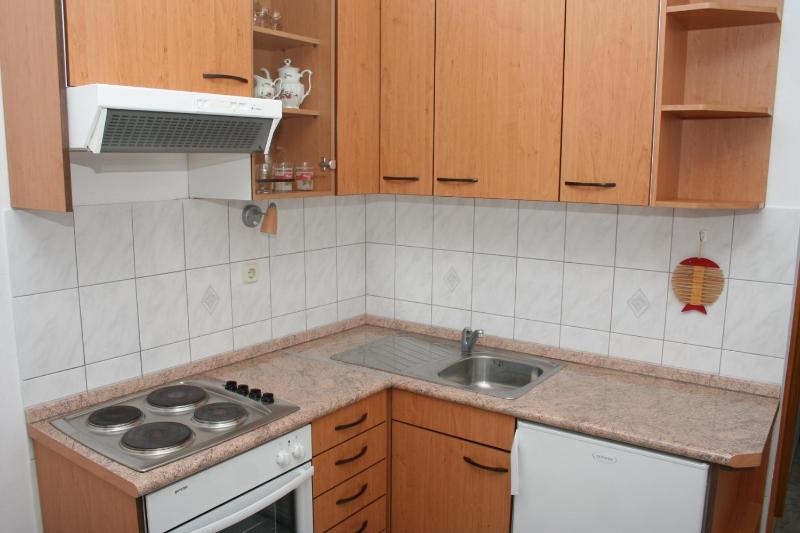 Apartments with parking space Bol Brac - 2884 - image 15